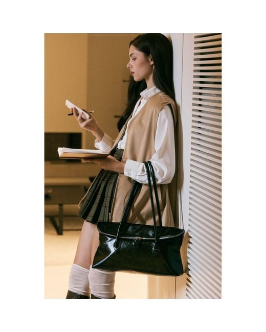 MARHEN.J Black Margaret