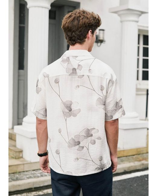 Vayla White Lightweight Short Sleeve Printed Shirt for men