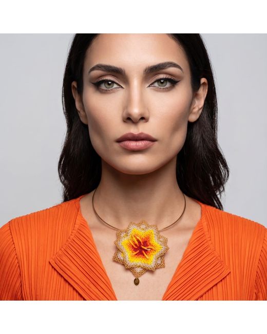 Iliana Arrazola White Pasiflora Flower Choker