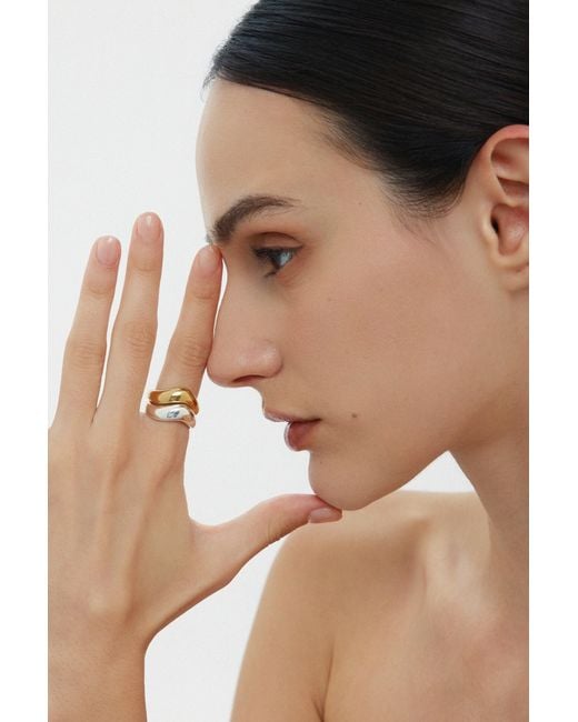 Vanhi Metallic Vava Plain Chunky Curved Wave Ring