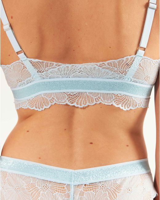 Bott Lingerie Blue Wireless Lace Bralette Le Blossom – Ice