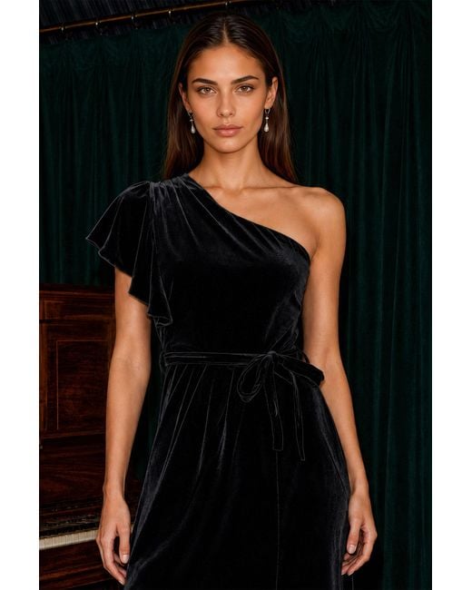 Yumi' Black Velvet One Shoulder Midi Dress