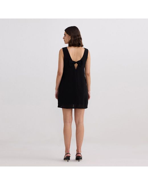 REISTOR Black Midnight Muse V-Neck Short Crepe Crepe Dress