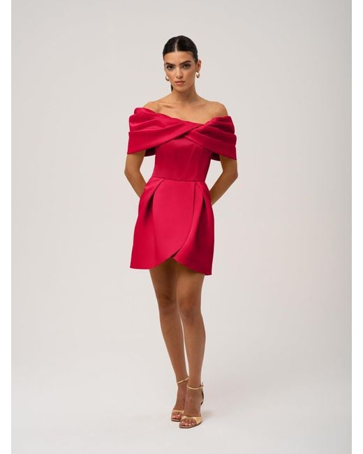 Tia Dorraine Red Love
