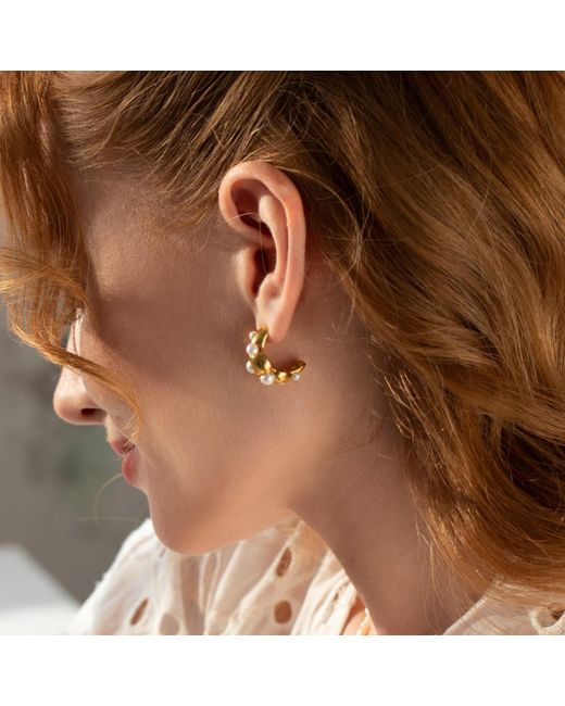 LINYA JEWELLERY Metallic Natural Pearl Hoop Earring