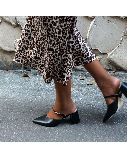 Alterre Black Twiggy V Mule