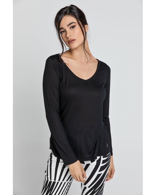 Conquista Black V Neck Top By Swl