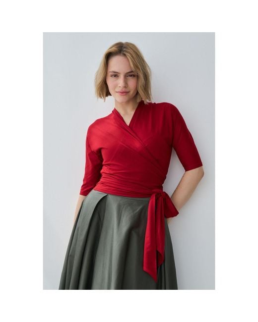 Marianna Déri Red Wrap Top Dark