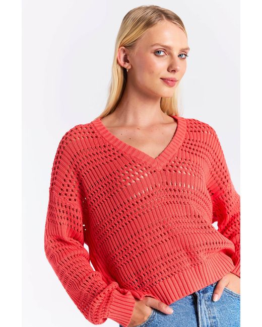 Brodie Cashmere Red Sarah Stitch Cropped V