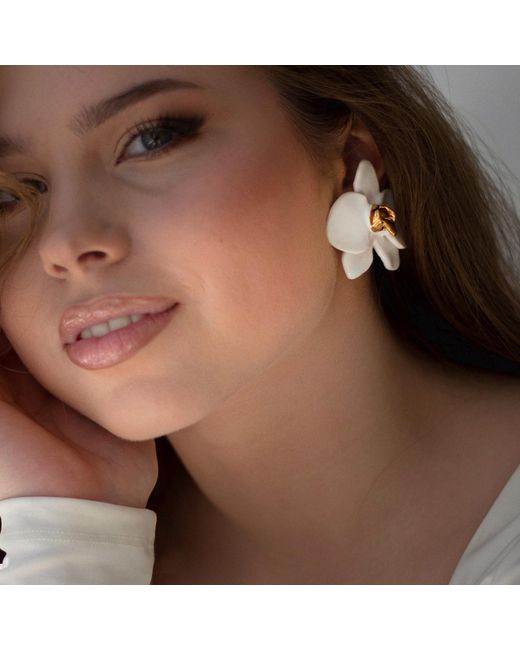 Sculp White Orchid Stud Earrings