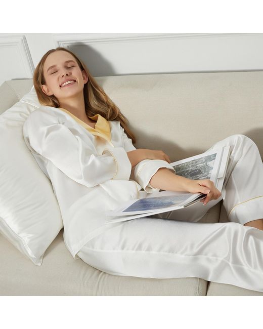 Soft Strokes Silk Metallic Daffodils Pure Silk Long Sleeve Pyjama Set For