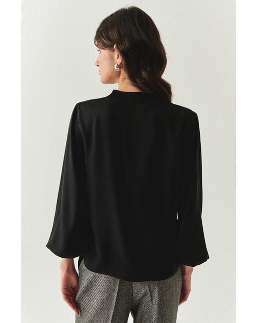 Exquise Black Regular High Neck Blouse