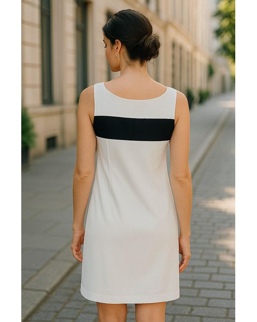 Conquista Black Sleeveless Empire Line Stretch Dress