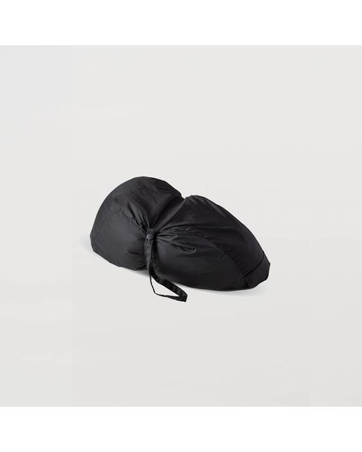 Kapture Black Room Travel Pillow Set