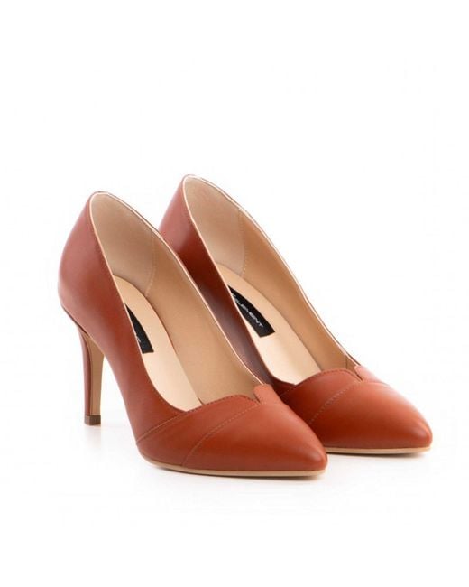 The 5Th Element Brown Yuki Pumps