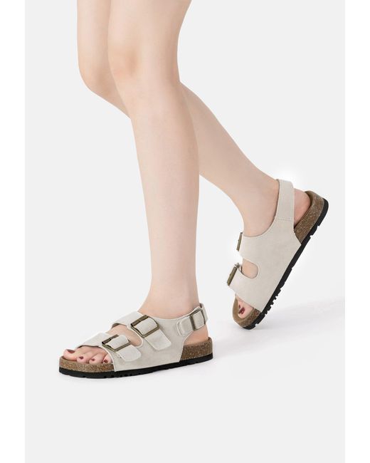 EverAu Australia White Flame Leather Sandals