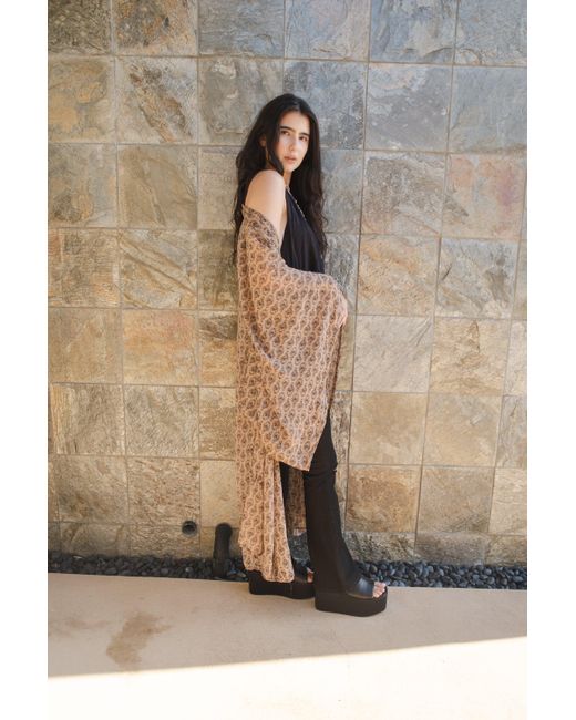 Jennafer Grace Metallic Dado Kimono