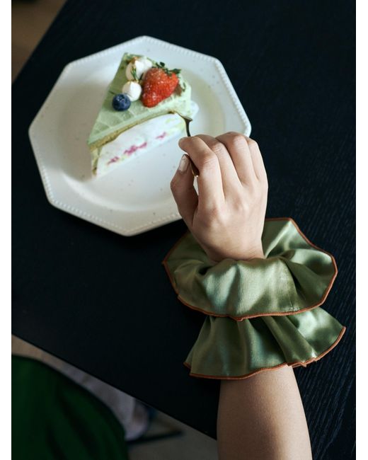 Lost Pattern Green Maxi Flower Double-Layer Oversized Silk Scrunchie