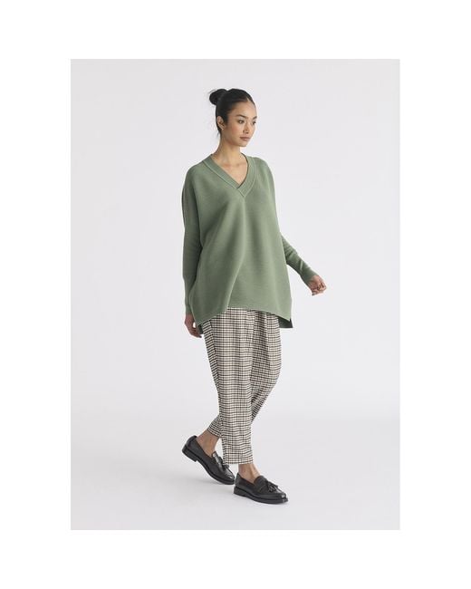 Paisie Green V-Neck Ribbed Jumper