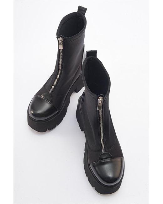Prologue Shoes Black Bray Patent Chunky Boot