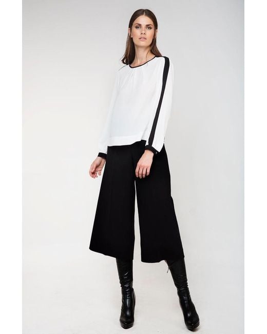 Conquista Black High-Waisted Wide Leg Trousers