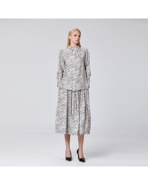 Smart and Joy Gray Neutrals Flared Skirt With Graphic Print And Elastic Waistband