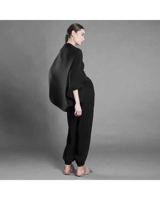 Silvia Serban Black Pleated Crepe Scarf-Shawl