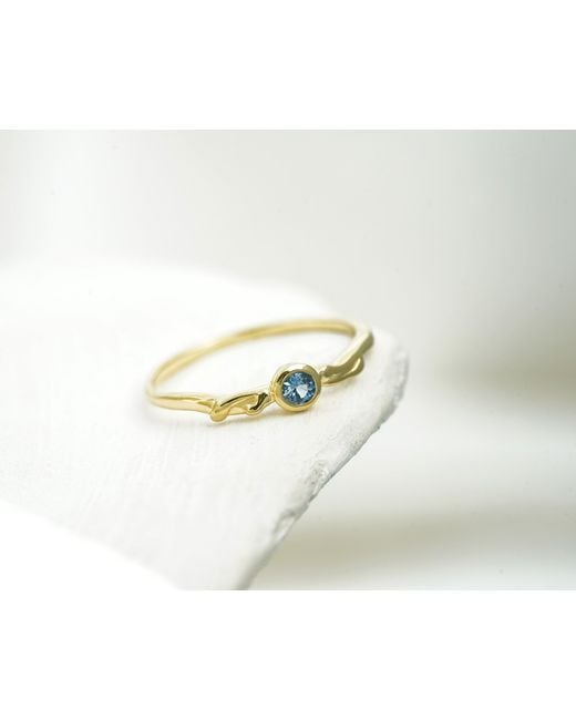 Isla Silver Metallic Sapphire Dainty Ring