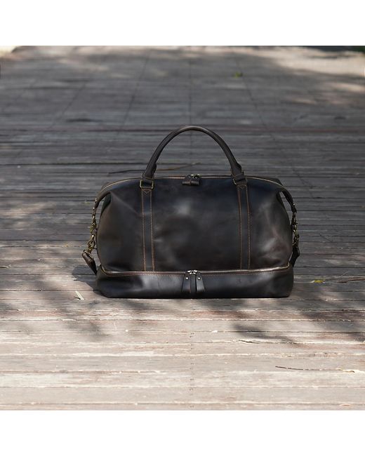 Touri Black Leather Weekend Bag With Suit Compartment for men