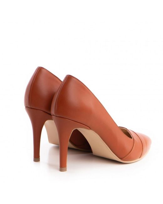 The 5Th Element Brown Yuki Pumps