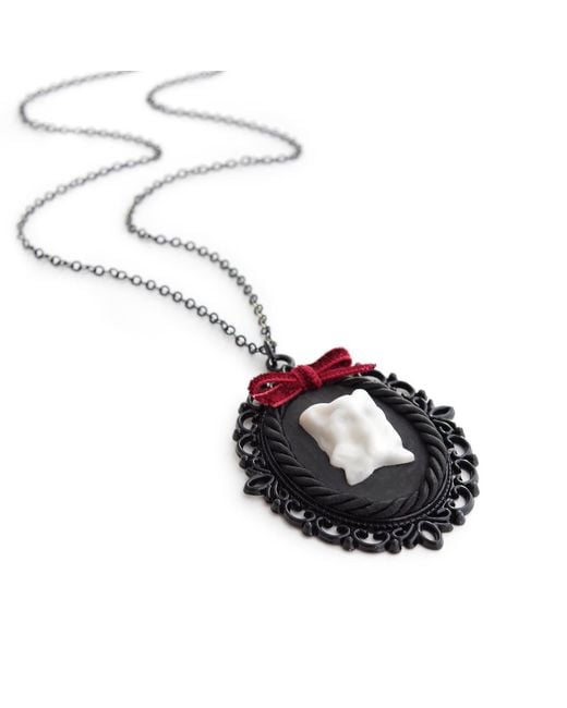 POPORCELAIN Metallic Dark Romance Porcelain Cat Cameo Necklace