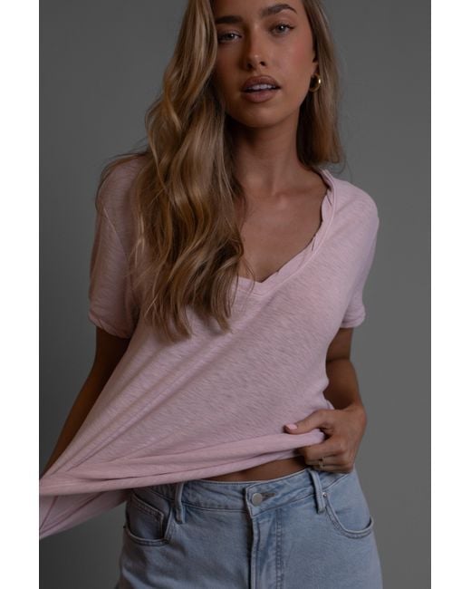Vænn Pink Slub Deep V Tee Chalk
