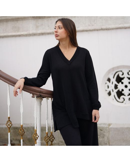 Nuvv Collection Black Asymmetric Merino Wool Sweater – Premium Italian Yarn