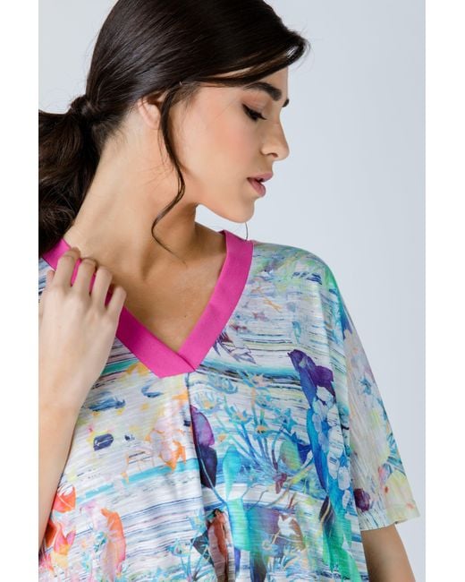 Conquista Blue Print V Neck Top
