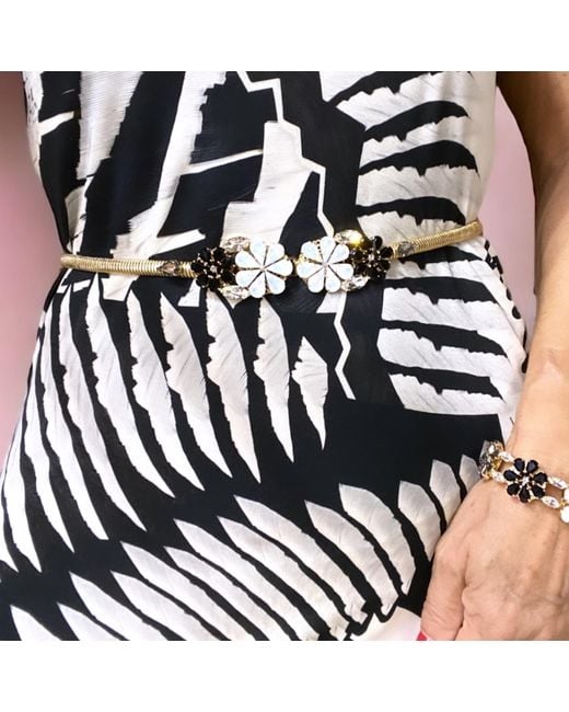 DAMAPREZIOSA Metallic Plated Stretch Metal Belt With Daisy Bouquet Crystal Buckle