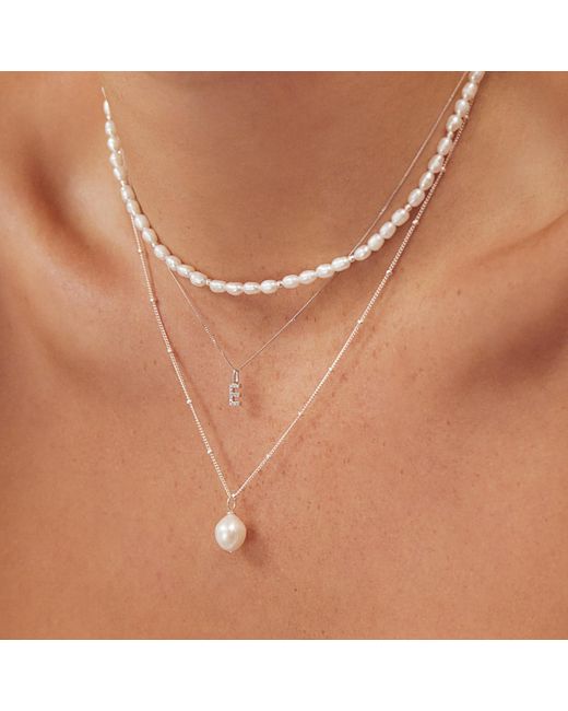 Silver, Gold, Rose Large Pearl Lariat Pendant Necklace By LILY & ROO |  Wedding necklace simple, Pearl bridesmaid jewelry, Pearl lariat necklace