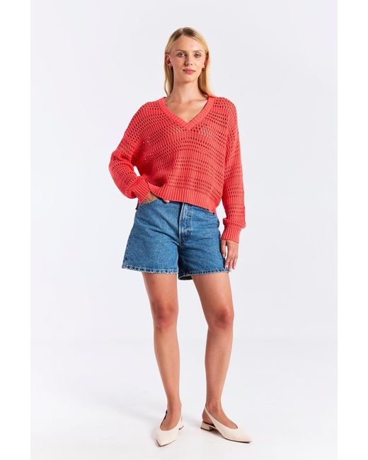 Brodie Cashmere Red Sarah Stitch Cropped V