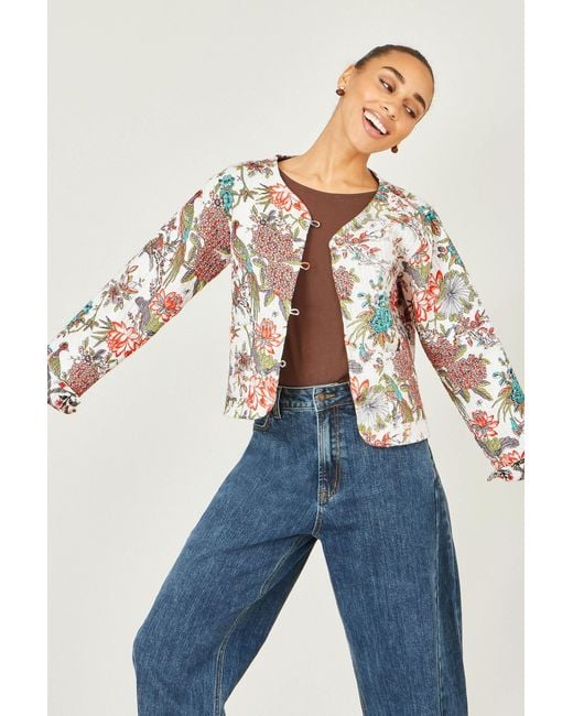 Yumi' White Peacock Print Reversible Cotton Quilted Jacket
