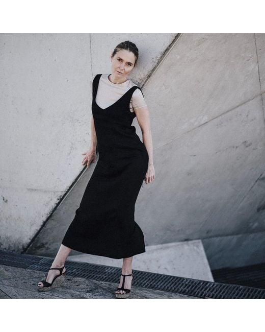 Victoria Slavinskaia Black Long V-Neck Dress With Open Back