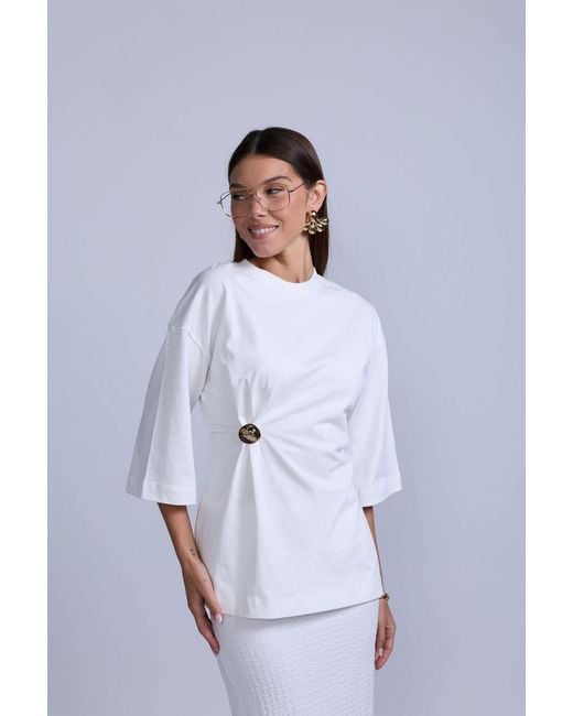 Rave on Trend White Brooch Gather Tee