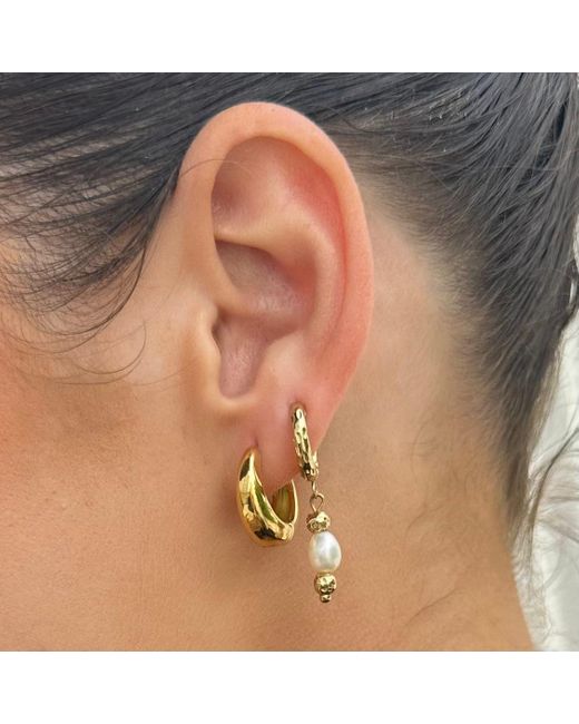 Evie Jewelry Metallic Midnight Run Pearl Huggie Hoop Earrings