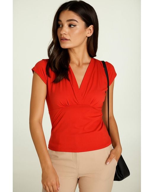 Conquista Red Sleeveless V-Neck Jersey Top – Stretch Cotton-Blend Fabric