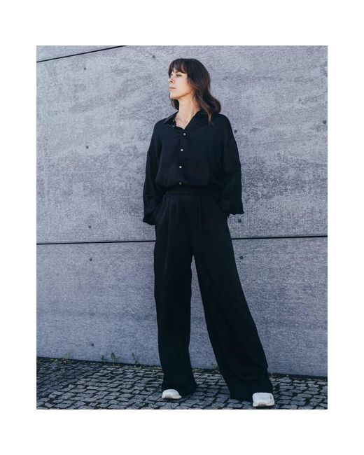 Oh!Zuza Black Echo – Satin Viscose Wide-Leg Trousers