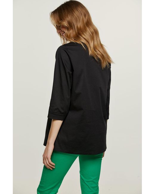 Conquista Black V Neck Top
