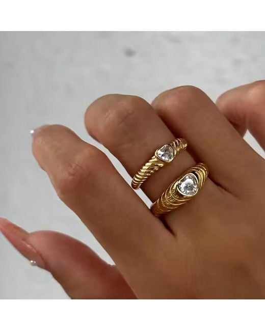 Decolet the label Metallic Heart Zircon Ring Band