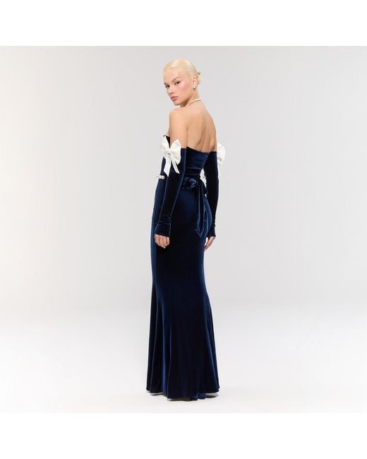 Nur Karaata Blue Lily Throne Gown