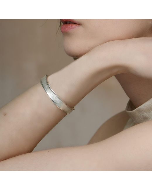 Janus Edinburgh Metallic Quoich Thick Bangle