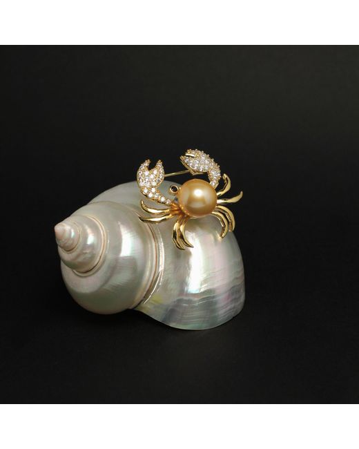 Ninemoo Metallic Golden Tide Crab Brooch