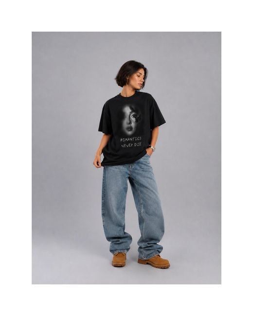 Chic Urban Black Romantics Never Die Oversized T-Shirt