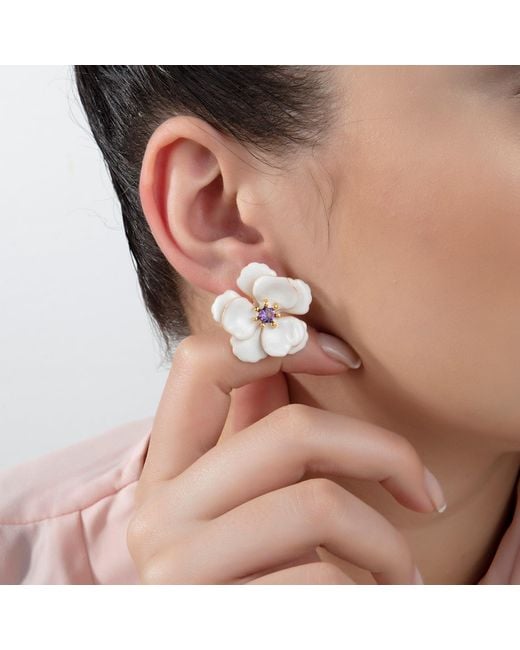 Milou Jewelry White Viola Flower Earrings
